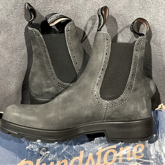 Blundstone Women’s High Top Boots Rustic Black Size 6.5 US - Picture 4 of 17